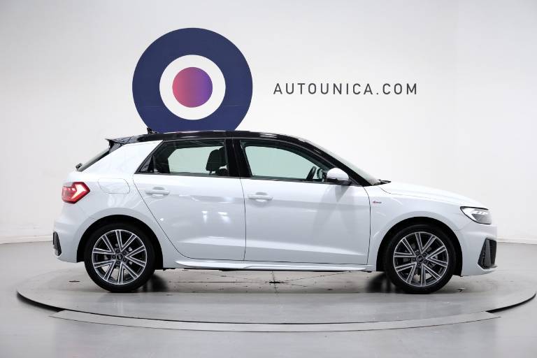 AUDI A1 4