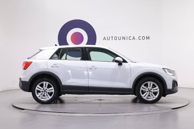 AUDI Q2 4