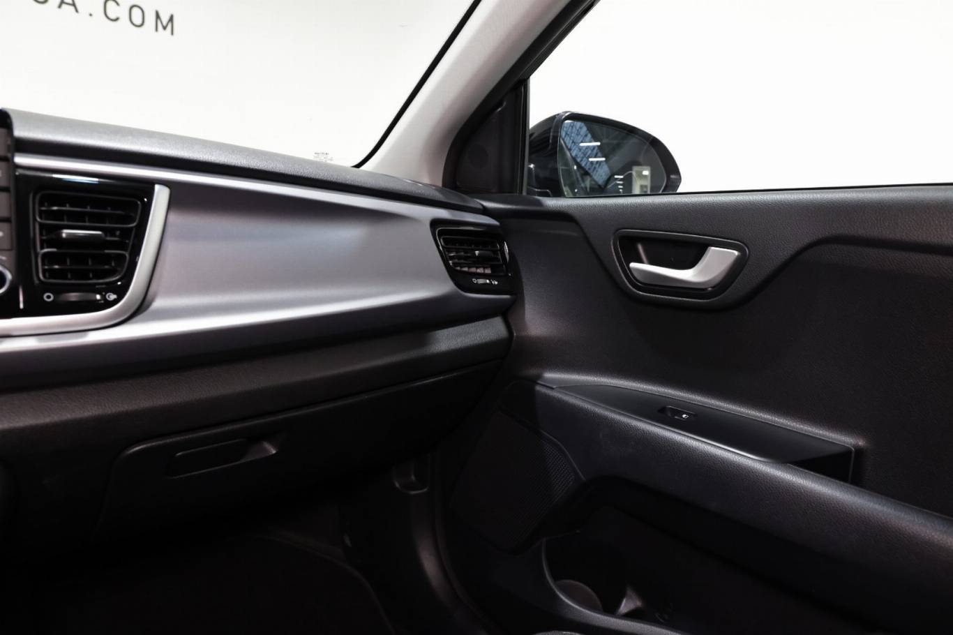 KIA Rio 26