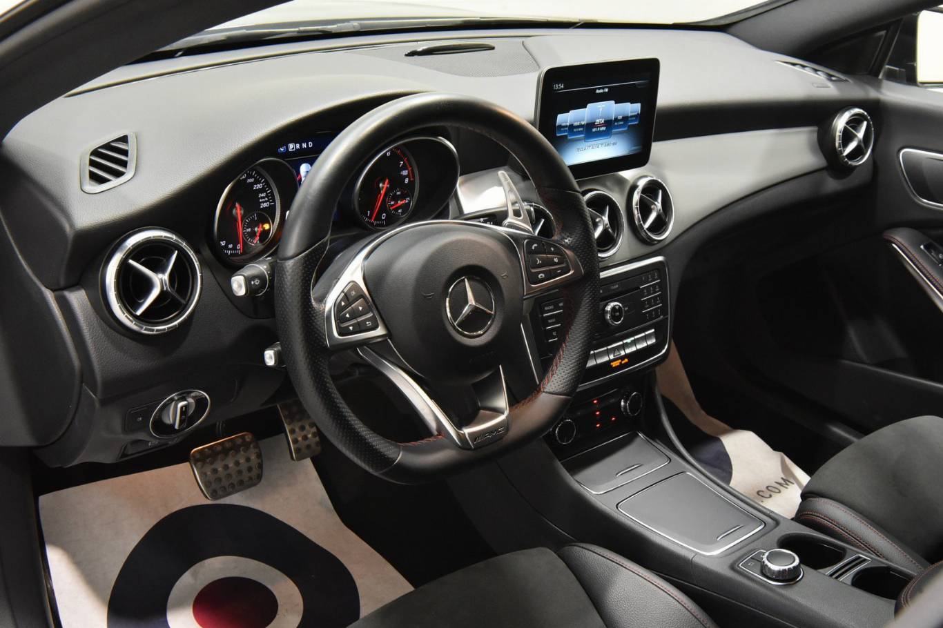 MERCEDES-BENZ CLA 180 3
