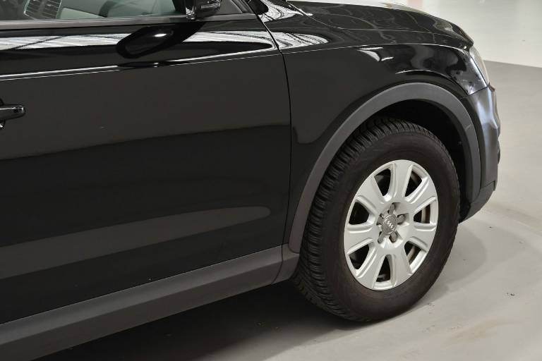 AUDI Q3 42
