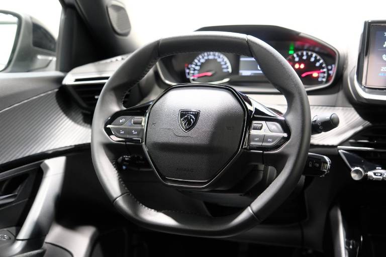 PEUGEOT 2008 39
