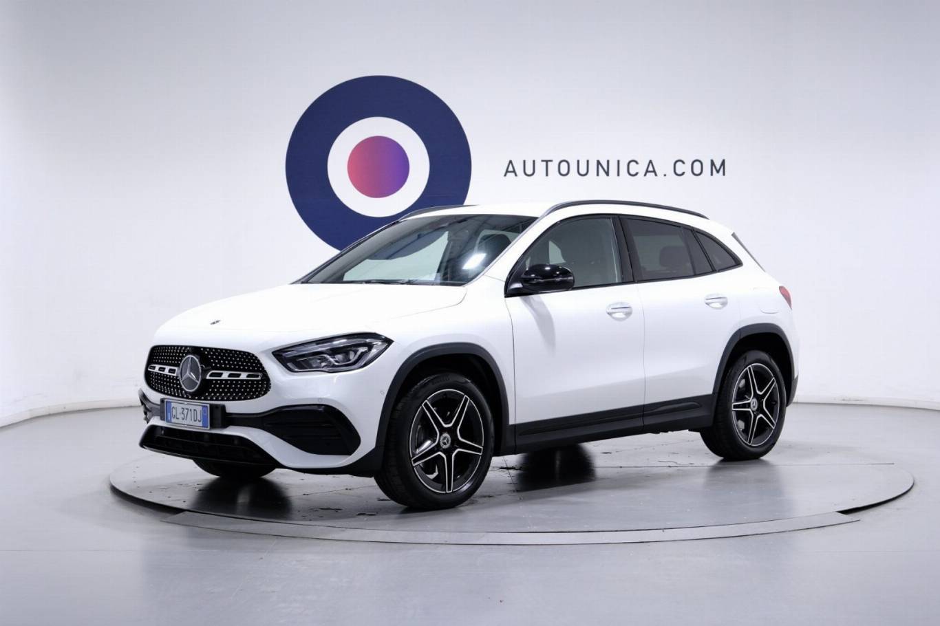 MERCEDES-BENZ GLA