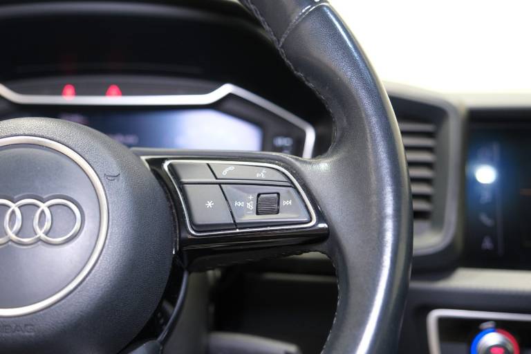 AUDI A1 23