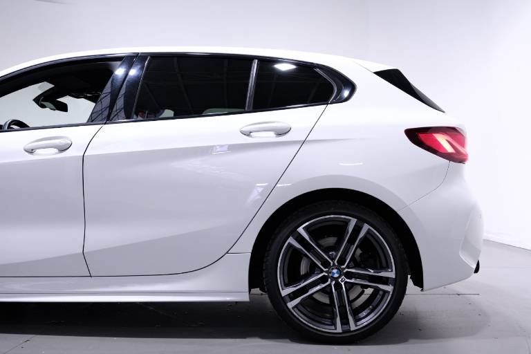 BMW 120 42