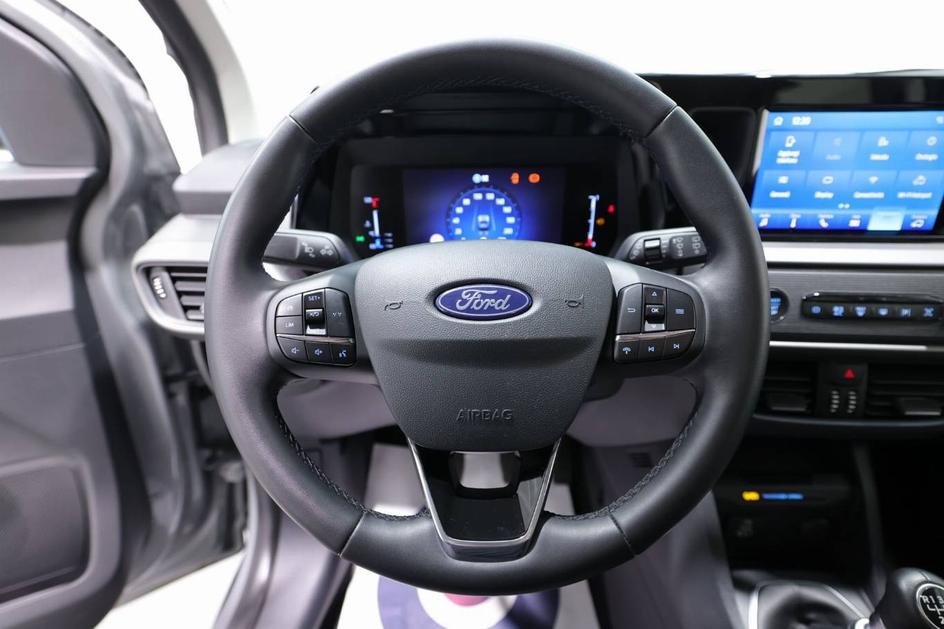 FORD Tourneo Courier 7
