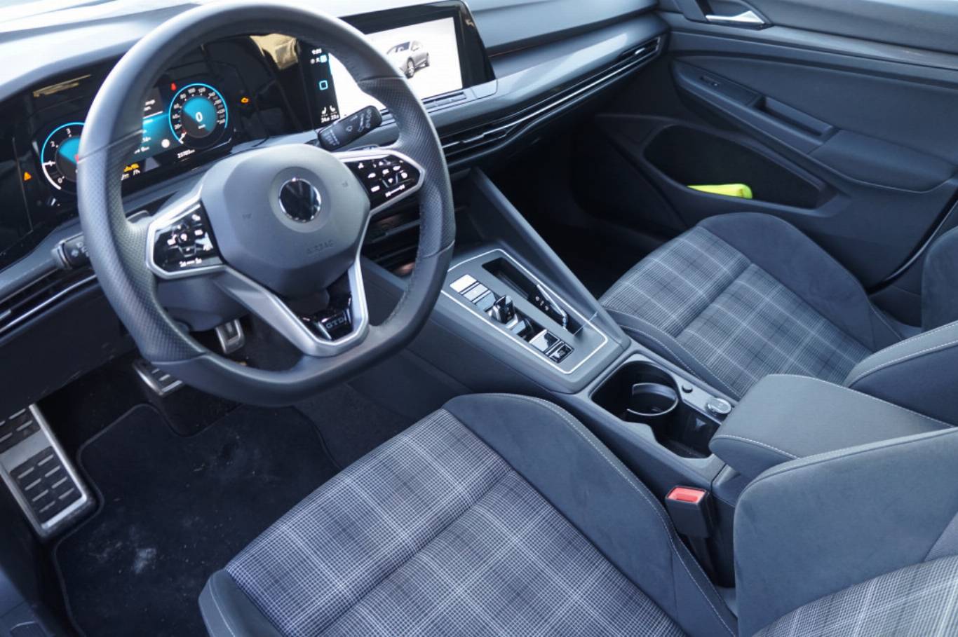 VOLKSWAGEN Golf 8ª serie 4