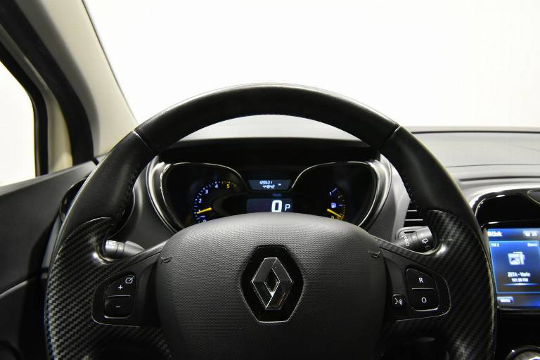 RENAULT Captur 9