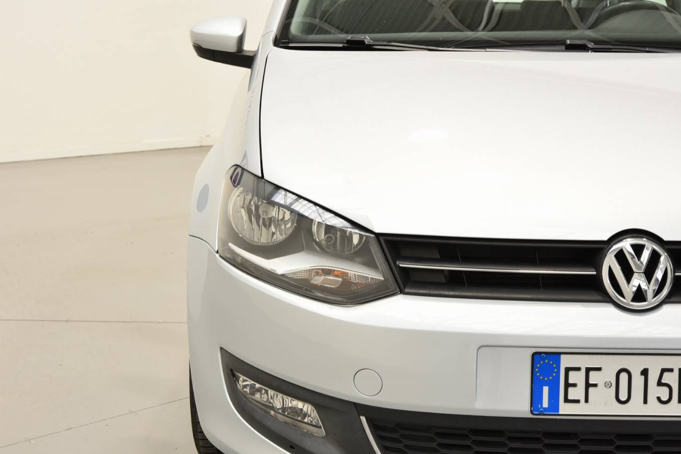 VOLKSWAGEN Polo 16