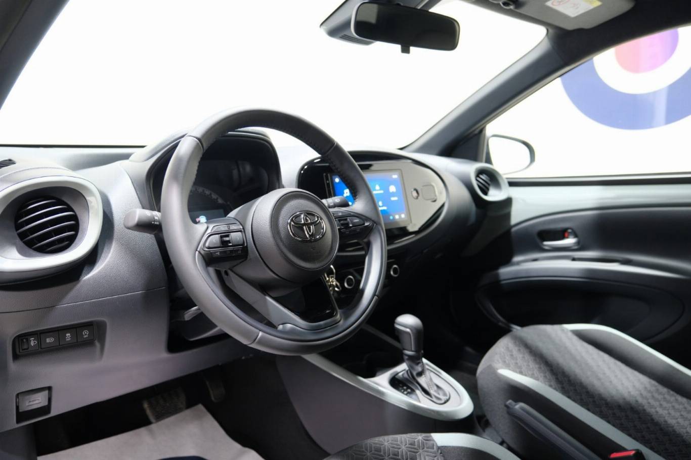 TOYOTA Aygo X 5