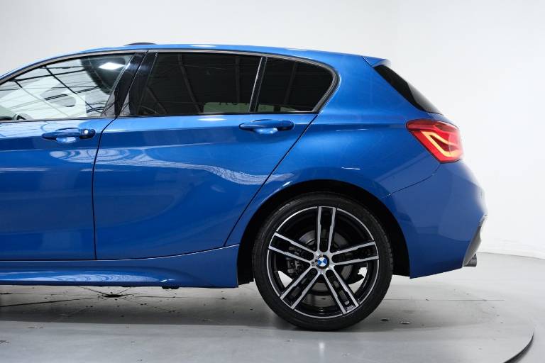 BMW 118 44