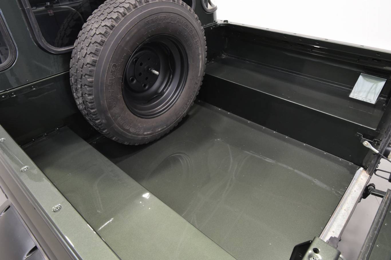 LAND ROVER Defender 67