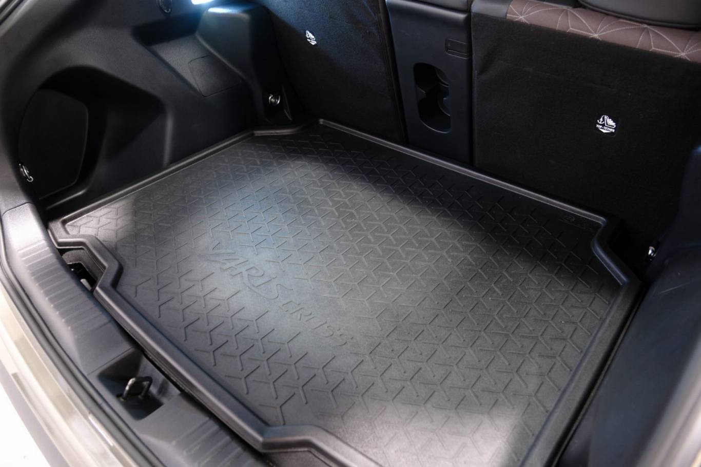 TOYOTA Yaris Cross 65