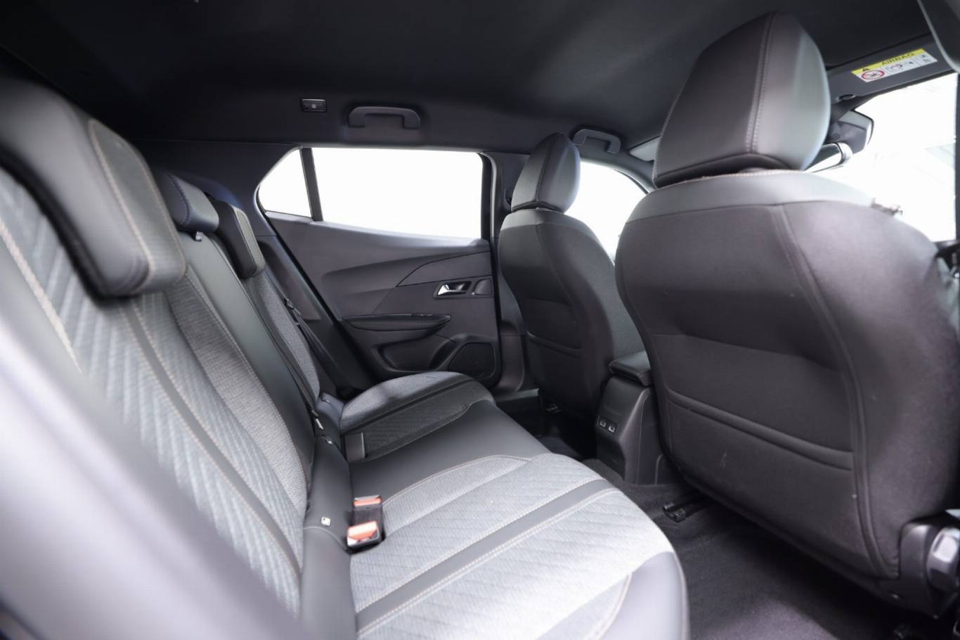 PEUGEOT 2008 48