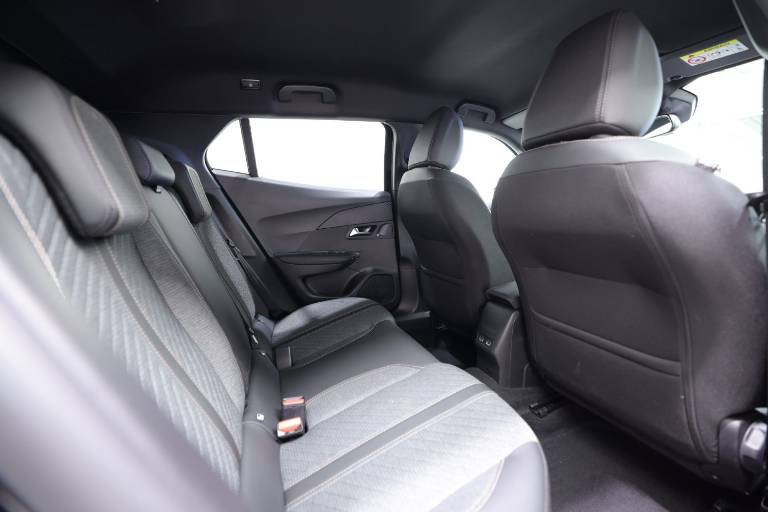 PEUGEOT 2008 48