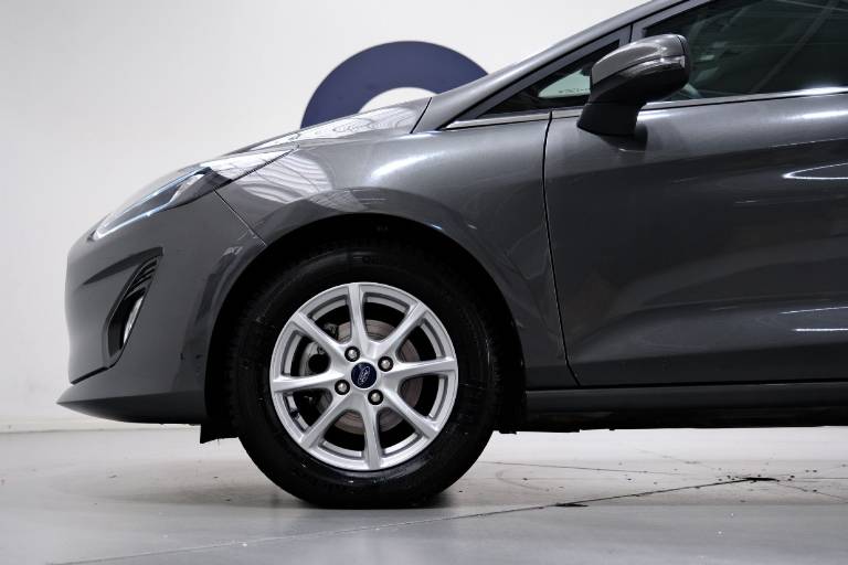 FORD Fiesta 11