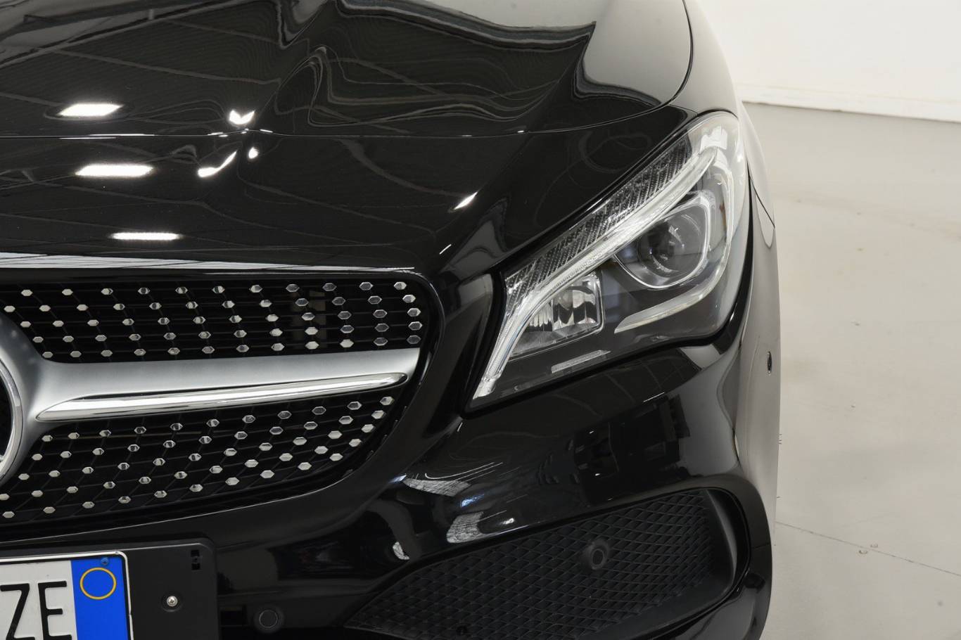 MERCEDES-BENZ CLA 180 9