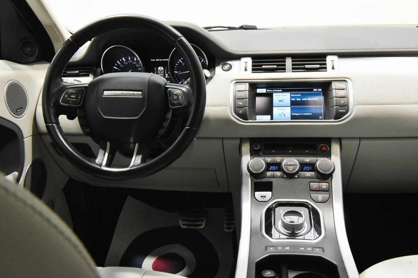 LAND ROVER Range Rover Evoque 23