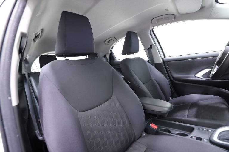 TOYOTA Yaris 43