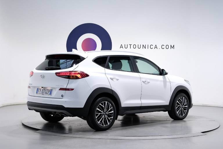 HYUNDAI Tucson 15