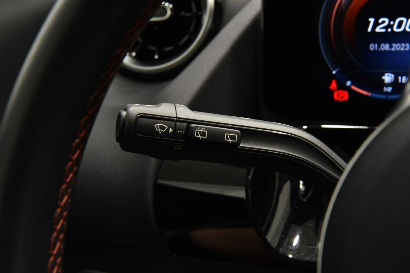 MERCEDES-BENZ GLA 200 16