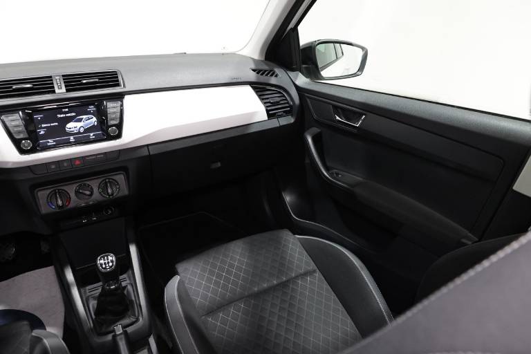SKODA Fabia 6