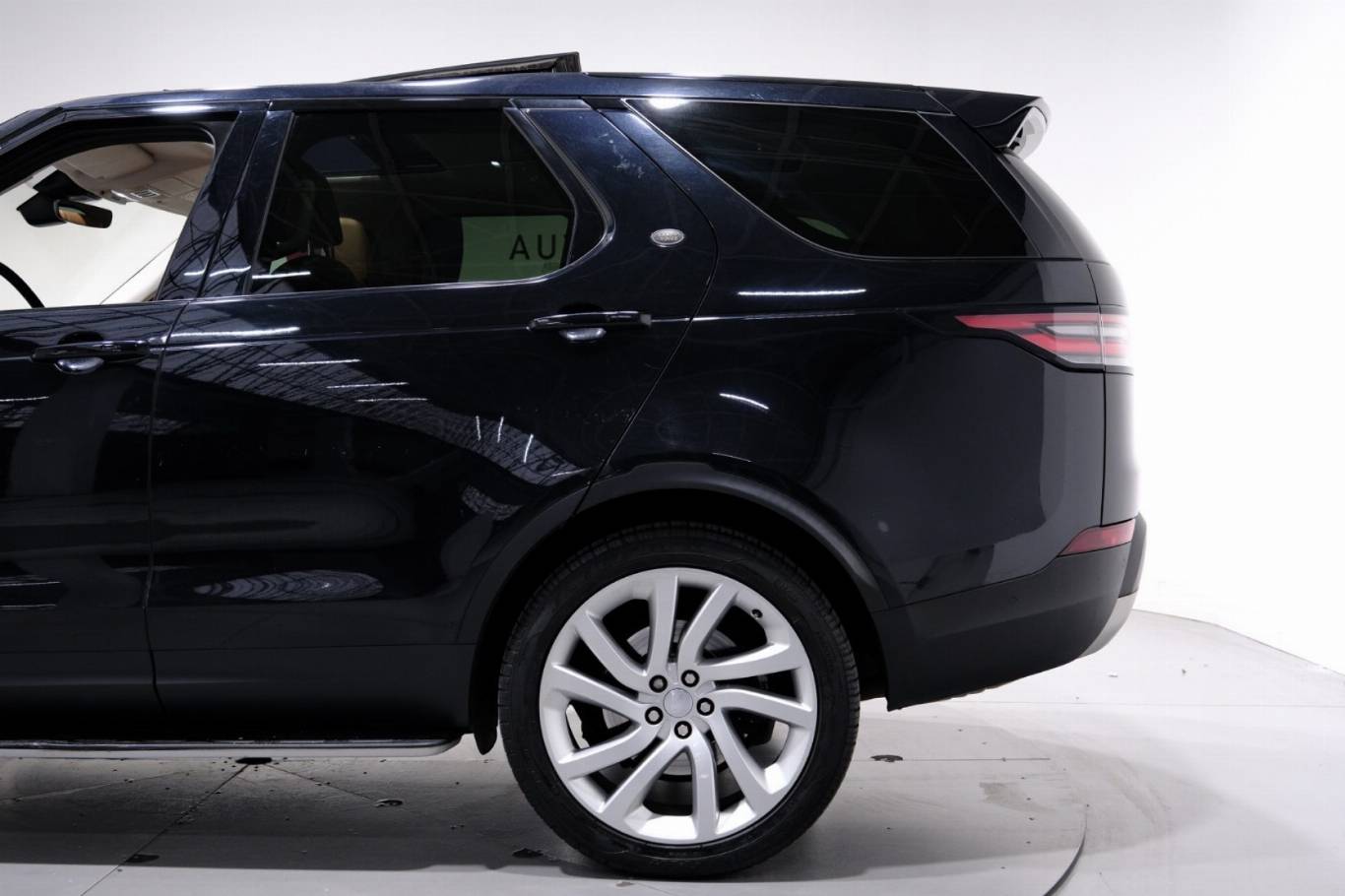 LAND ROVER Discovery 36