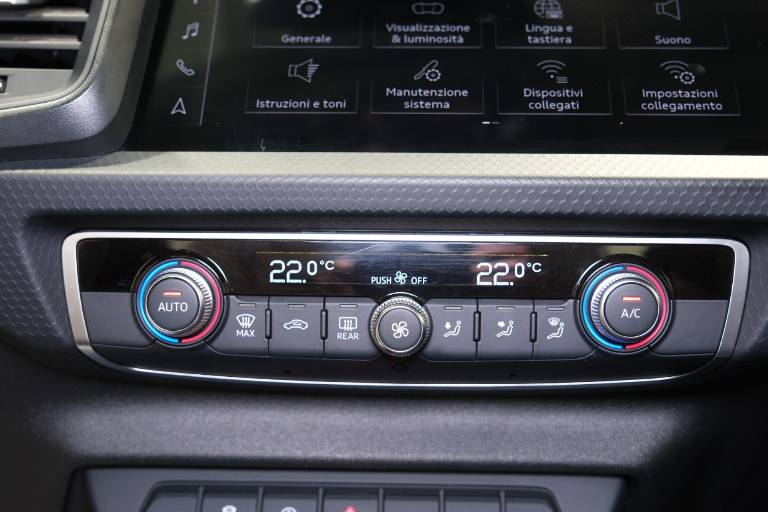 AUDI A1 28