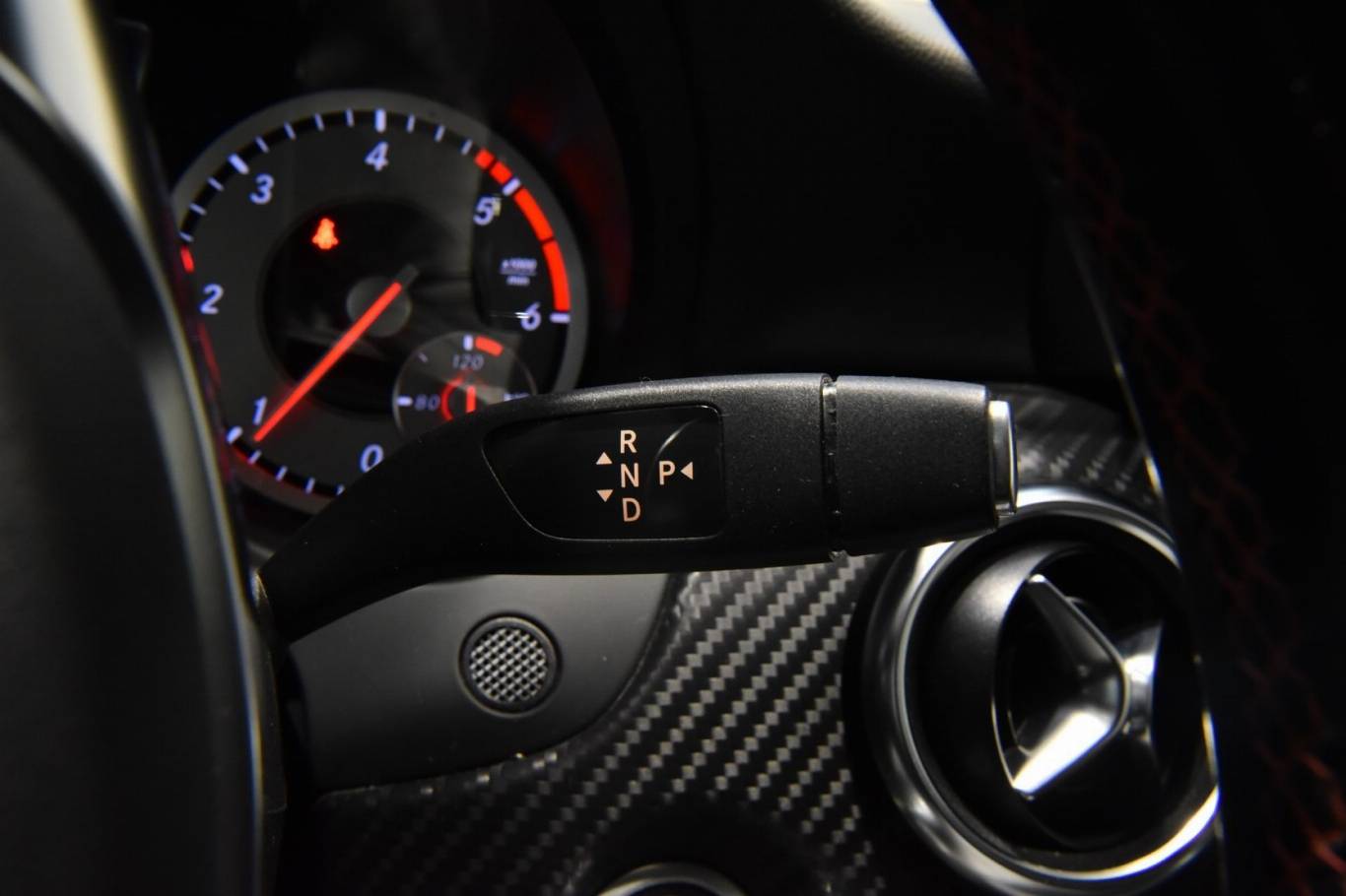 MERCEDES-BENZ A 180 6