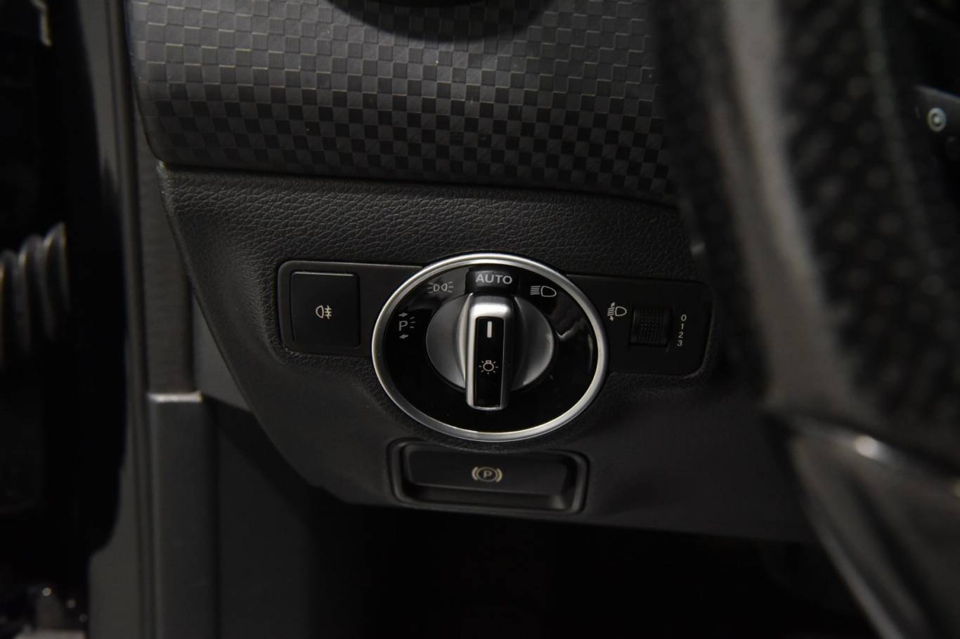 MERCEDES-BENZ A 180 10