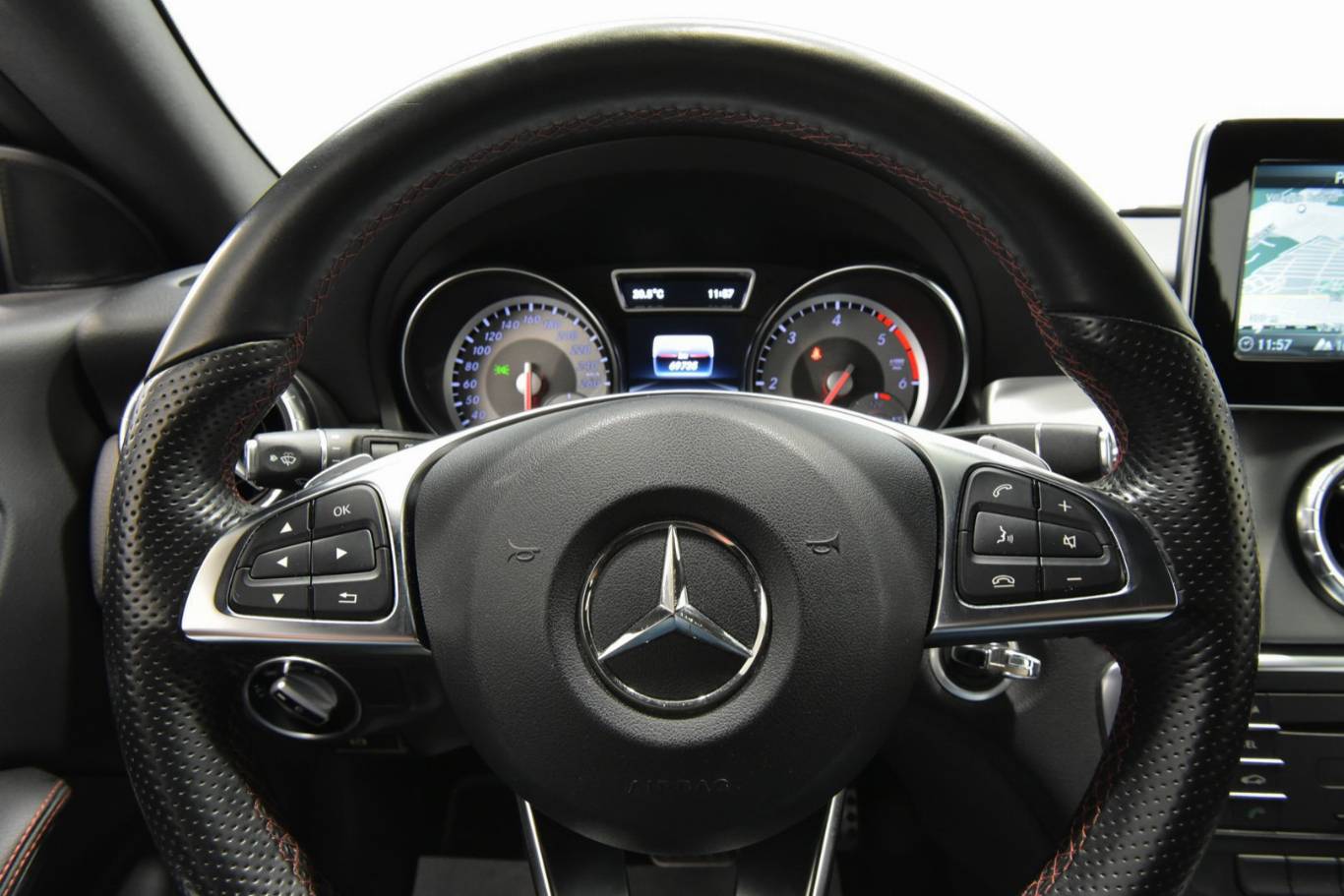 MERCEDES-BENZ CLA 200 43