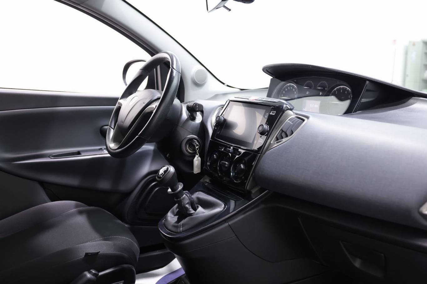 LANCIA Ypsilon 37
