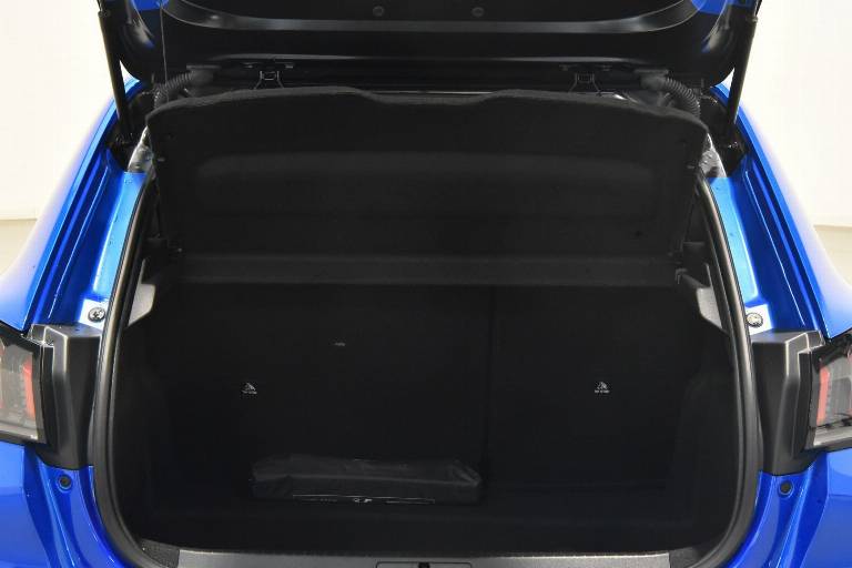 PEUGEOT 208 13