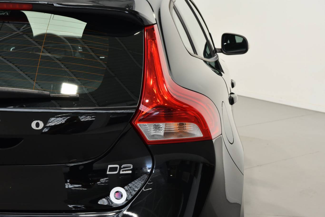 VOLVO V40 Cross Country 19