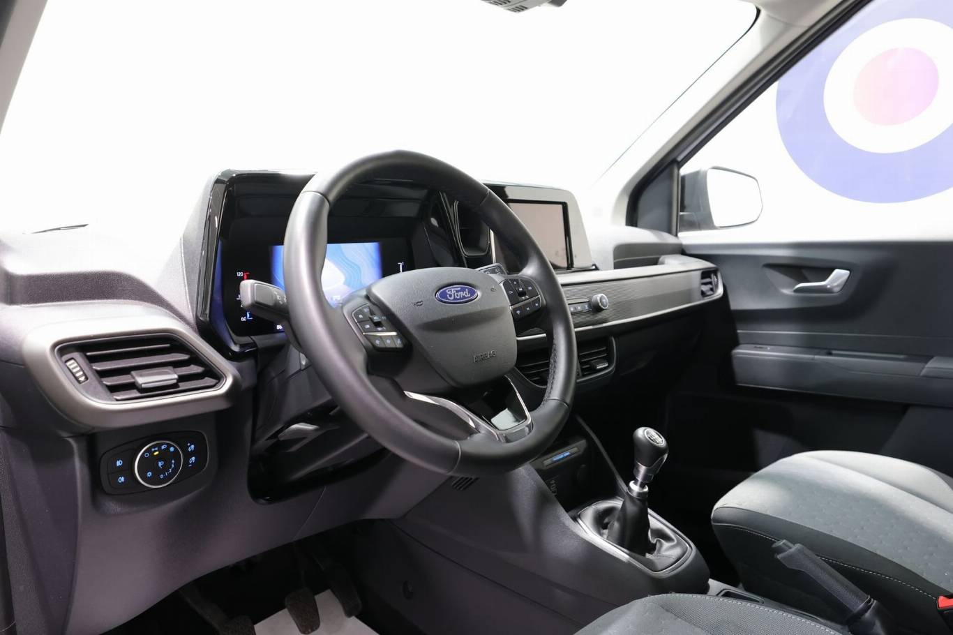 FORD Tourneo Courier 5