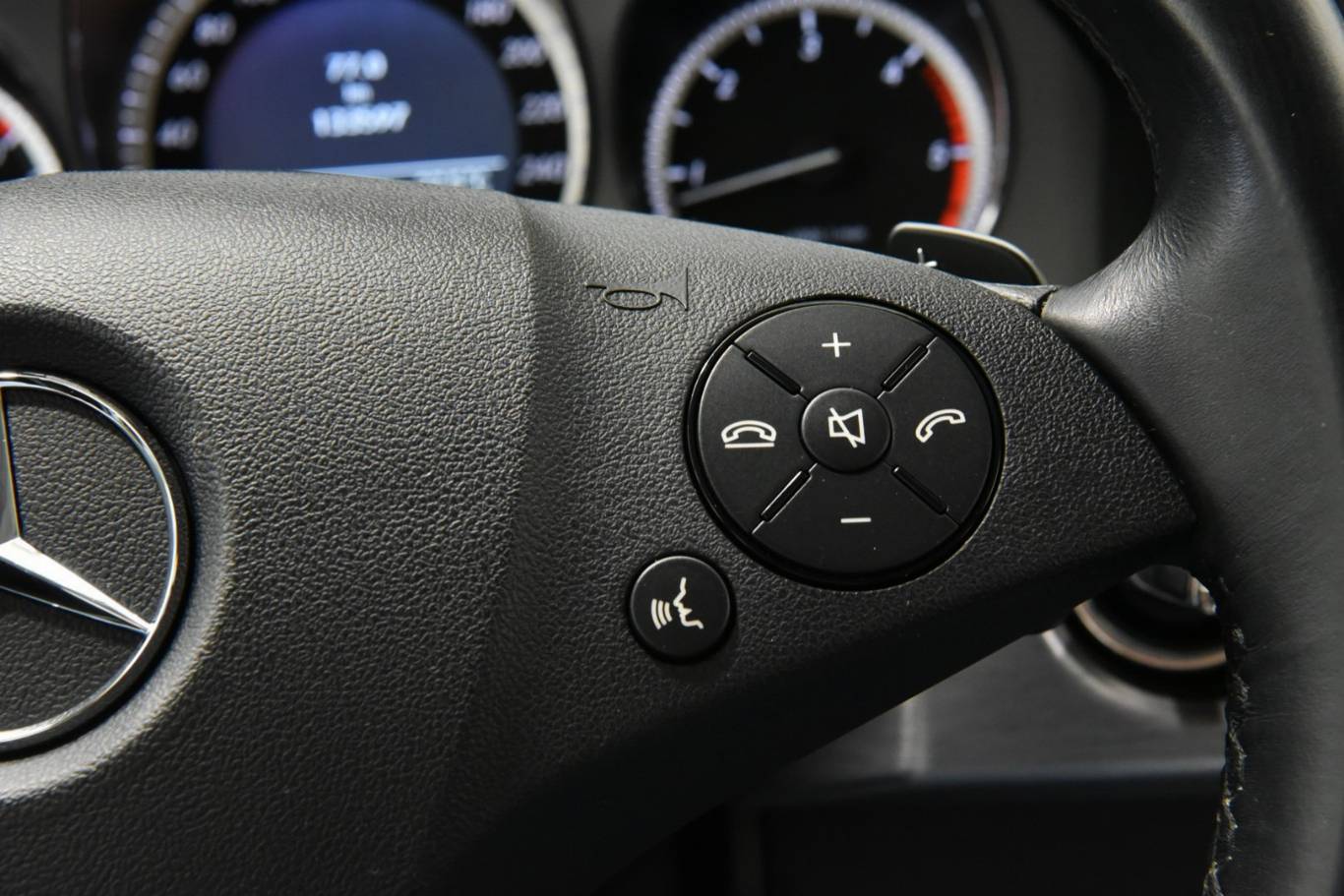 MERCEDES-BENZ GLK 220 42