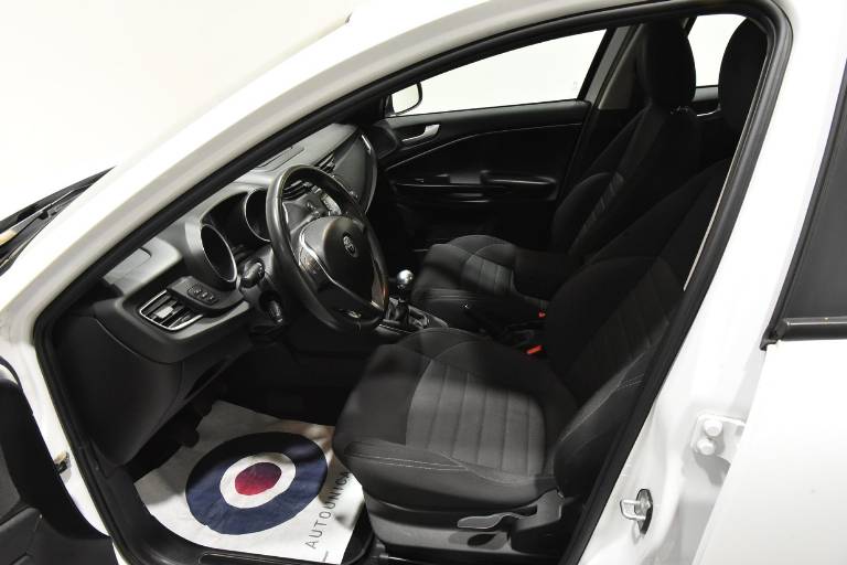 ALFA ROMEO Giulietta 4
