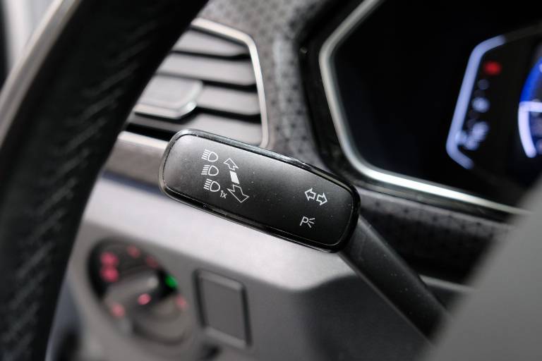 VOLKSWAGEN T-Cross 23