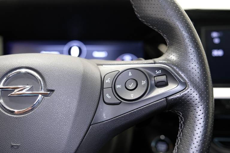 OPEL Grandland 21