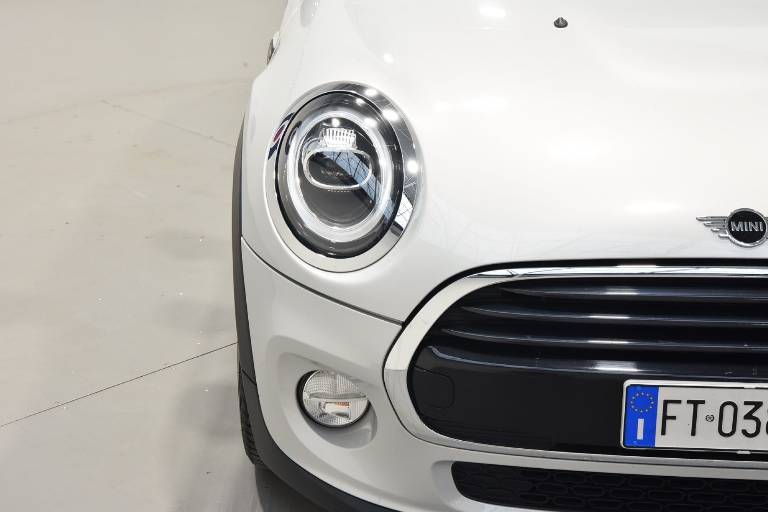 MINI Cooper D 13