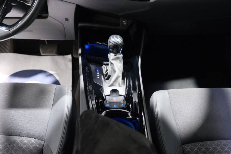 TOYOTA C-HR 42