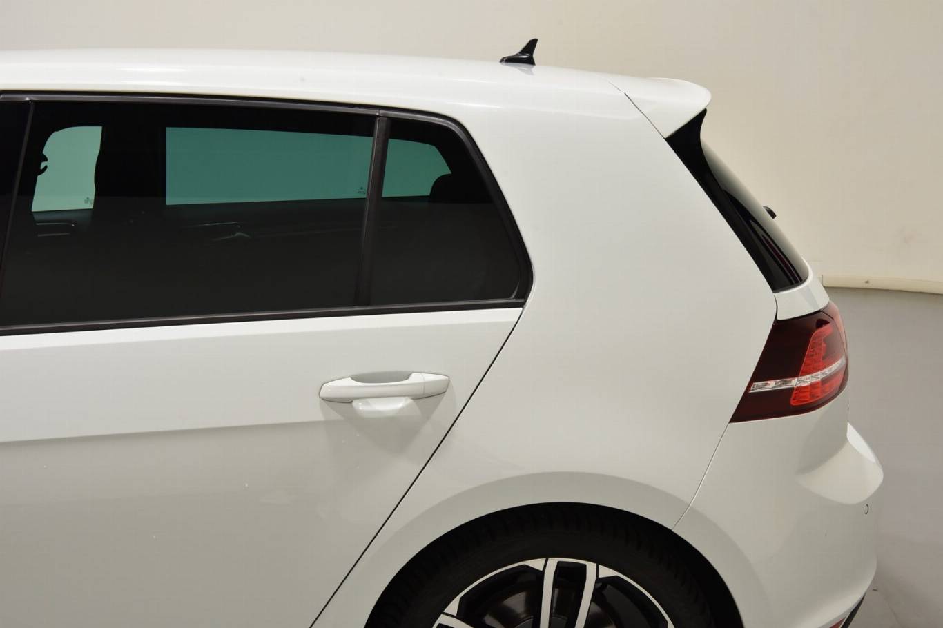 VOLKSWAGEN Golf GTD 40