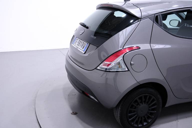 LANCIA Ypsilon 45