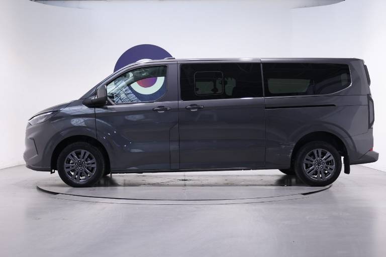 FORD Tourneo Custom 17