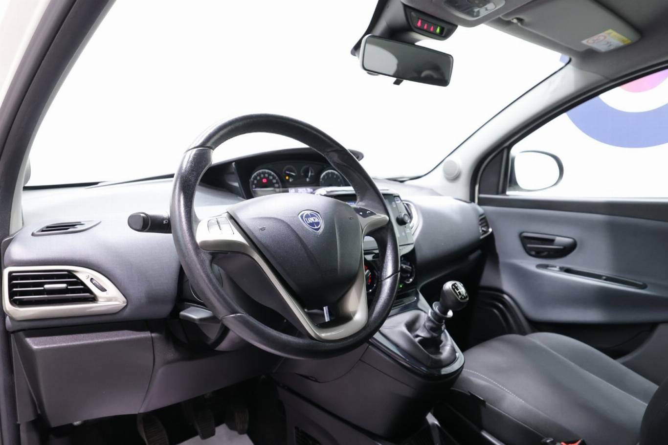 LANCIA Ypsilon 5