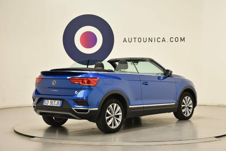 VOLKSWAGEN T-Roc 30