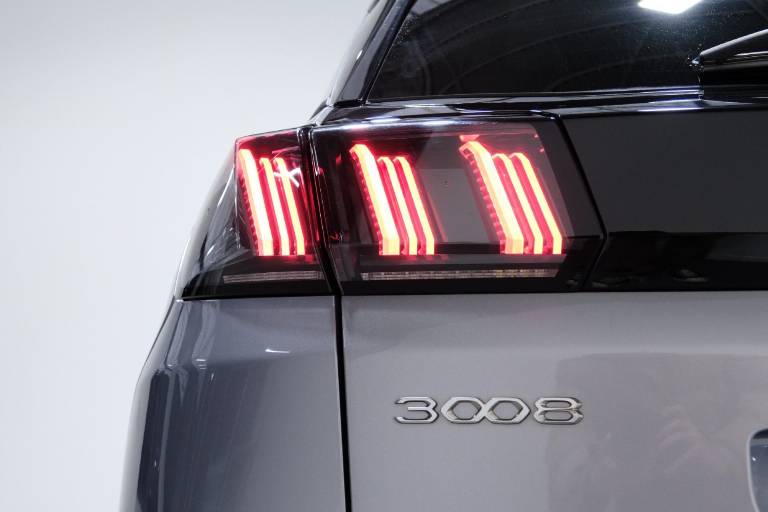 PEUGEOT 3008 44
