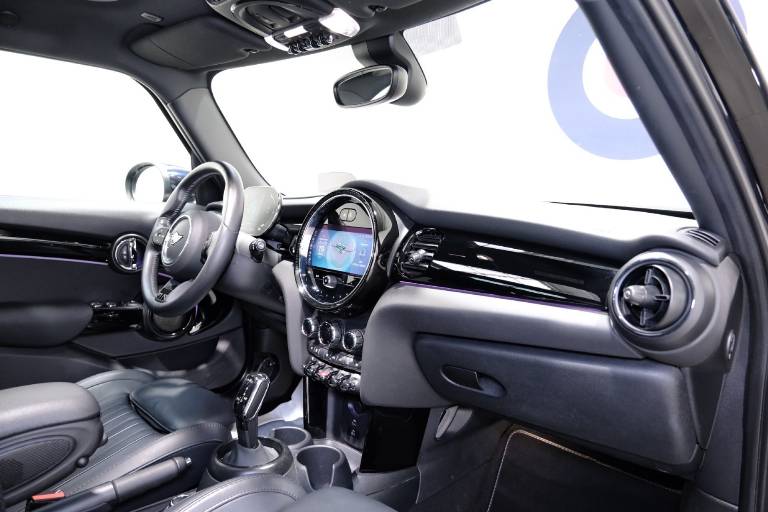 MINI Cooper 57