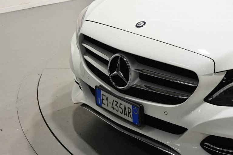 MERCEDES-BENZ C 220 59
