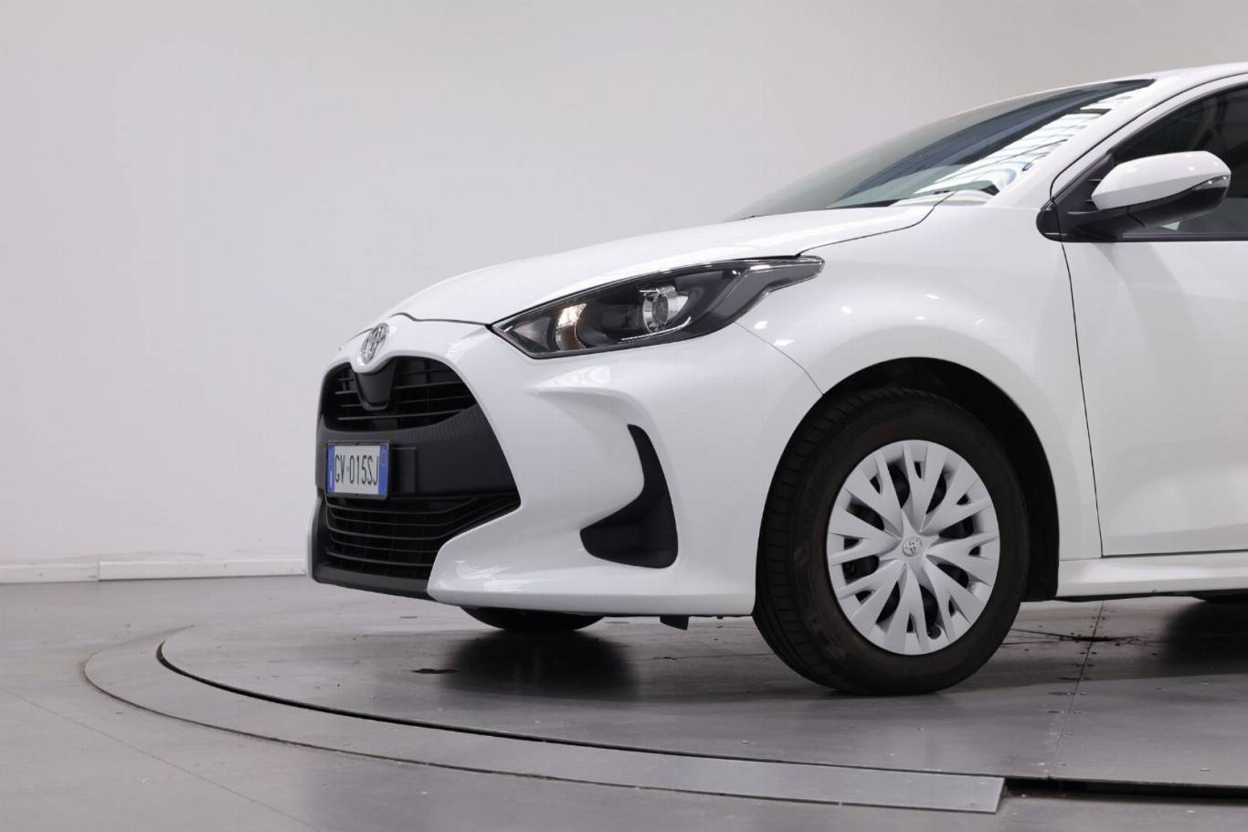 TOYOTA Yaris 11